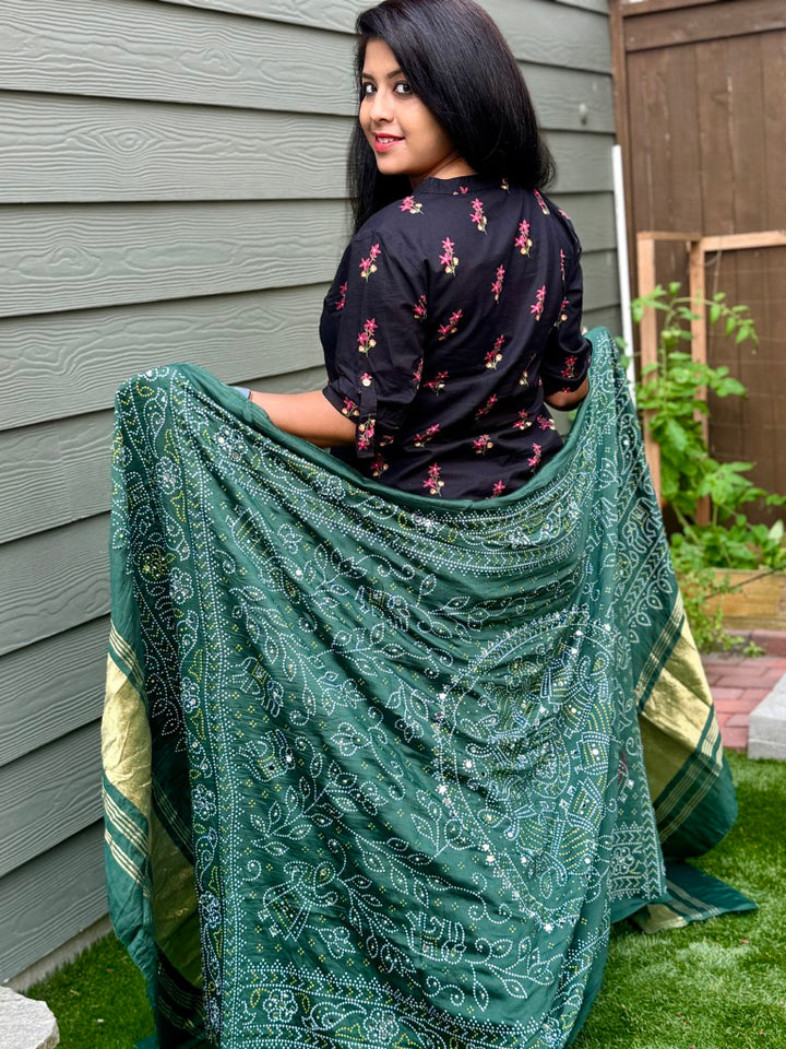 Green Bandhani Printed Stole w/ Mirror work