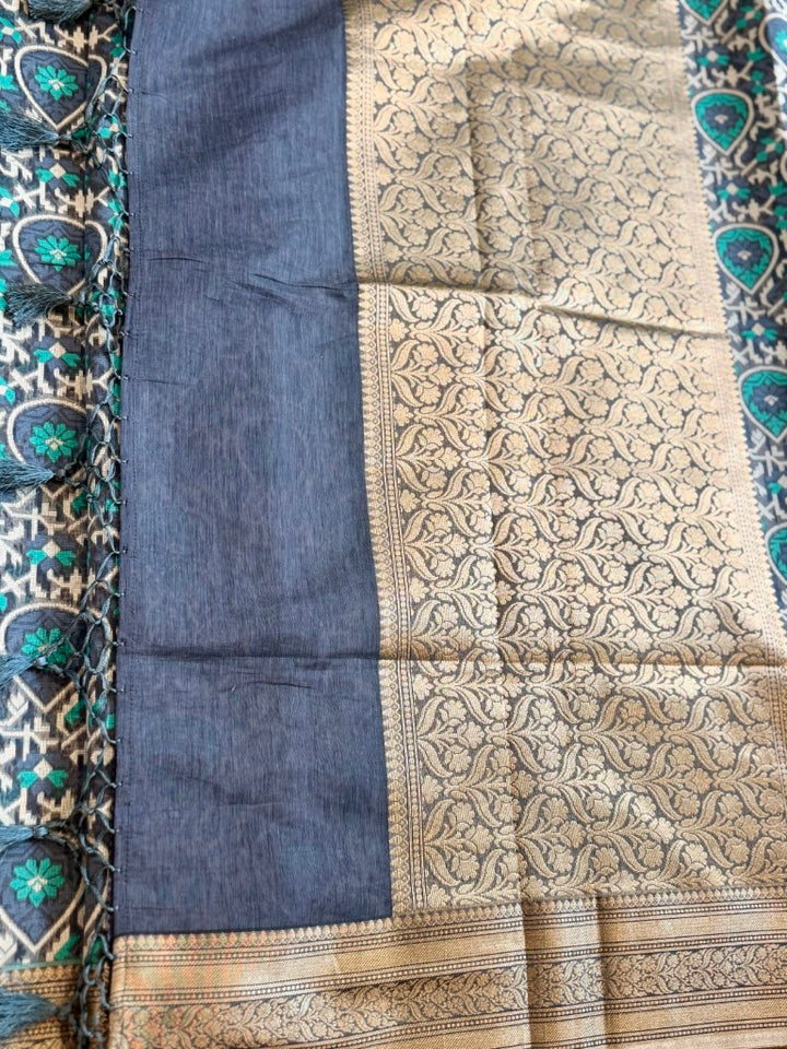 Grey Blue Jamdani Saree w/ Zari Woven Border