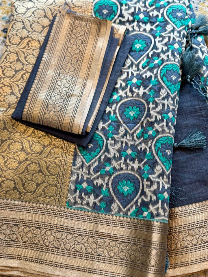 Grey Blue Jamdani Saree w/ Zari Woven Border