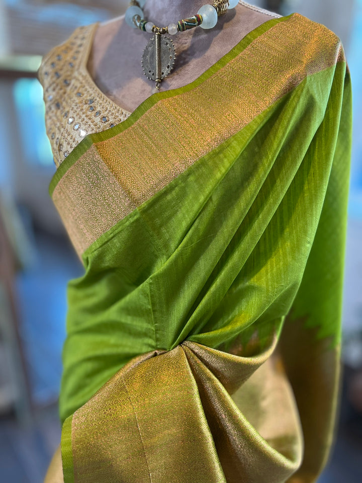 Parrot Green Matka Silk Skirt Border