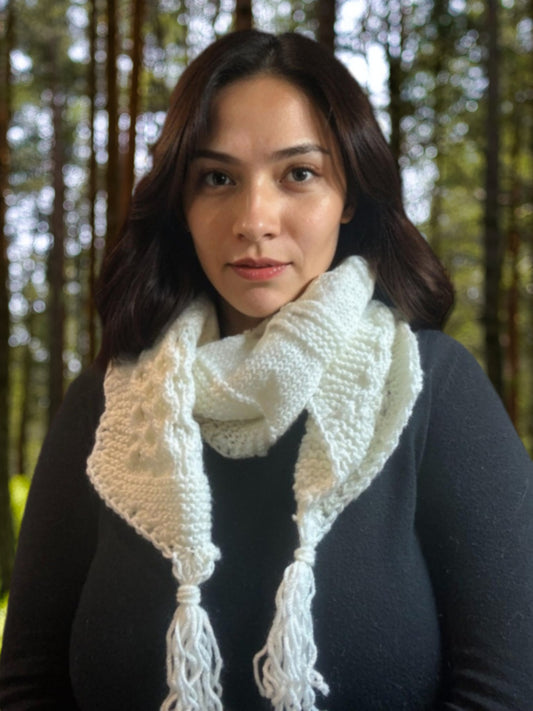 White Handmade Woolen Scarf