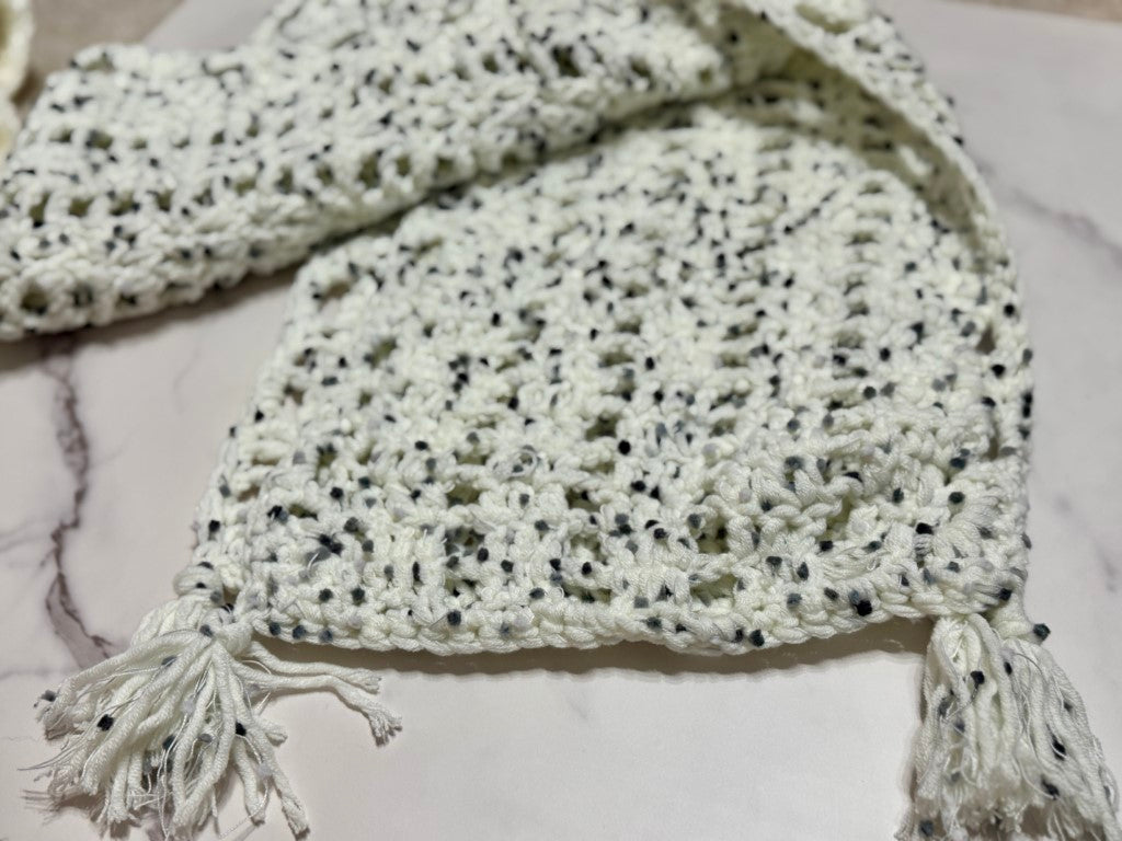 White & Grey Handmade Woolen Scarf